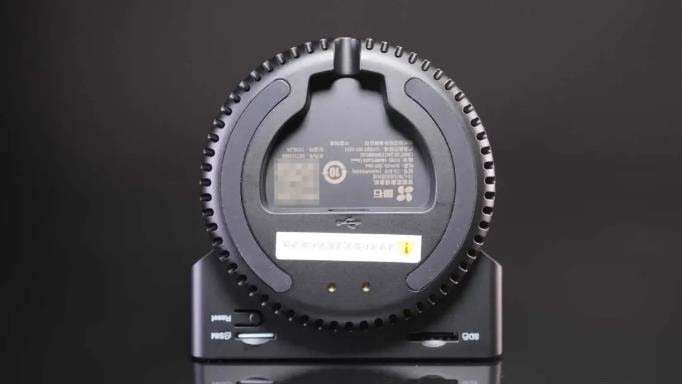 萤石 CS-S10 4G 免流量带屏视频通话摄像头 供电与存储卡位置